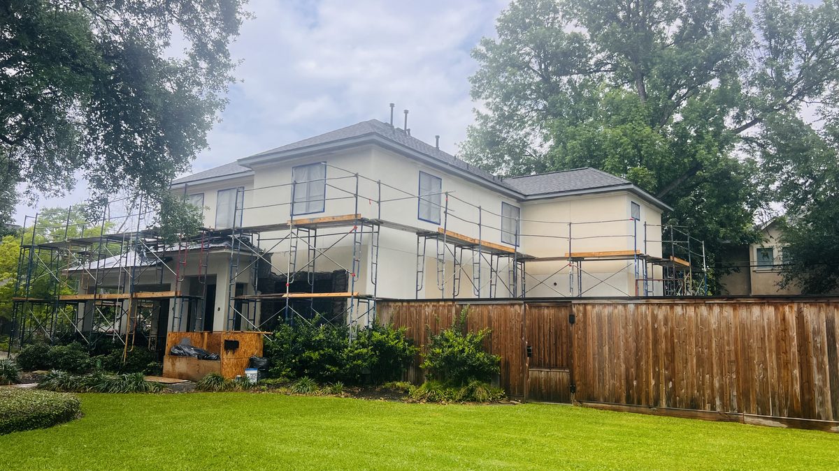 Scaffolded multi-level exterior repaint